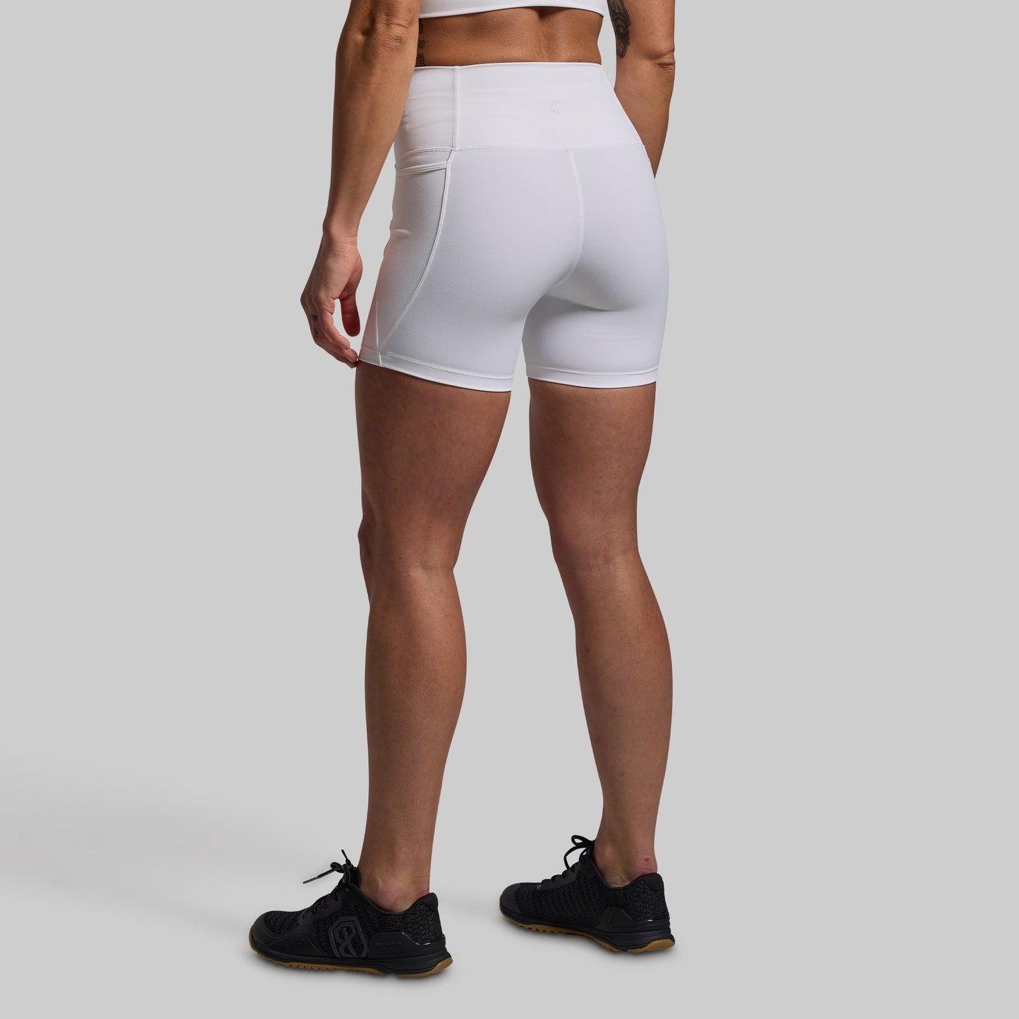 Eccentric Short (White)