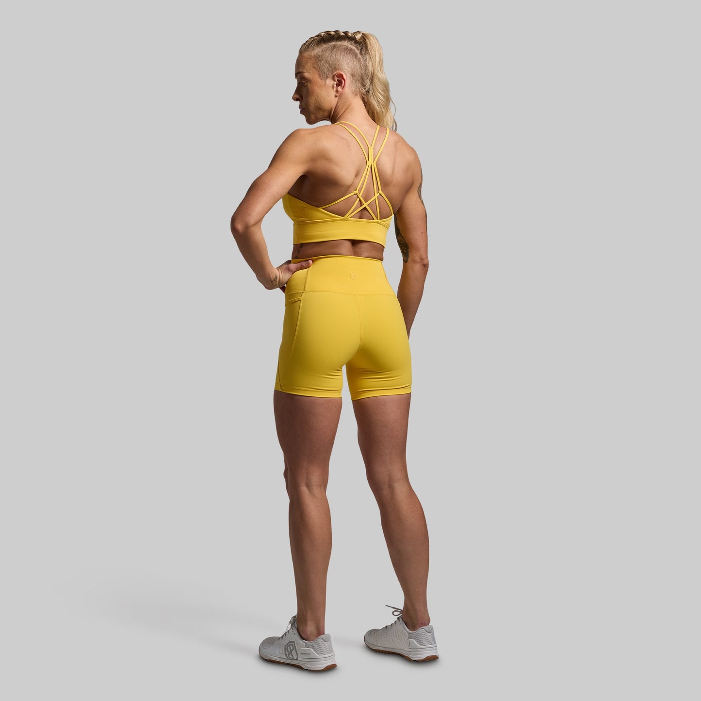 Eccentric Short (Golden)