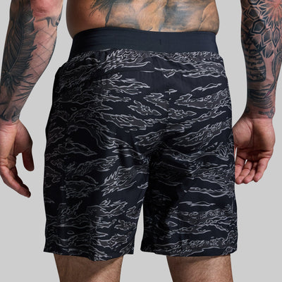 Versatile Short w/ Compression 9" (Night Tiger)