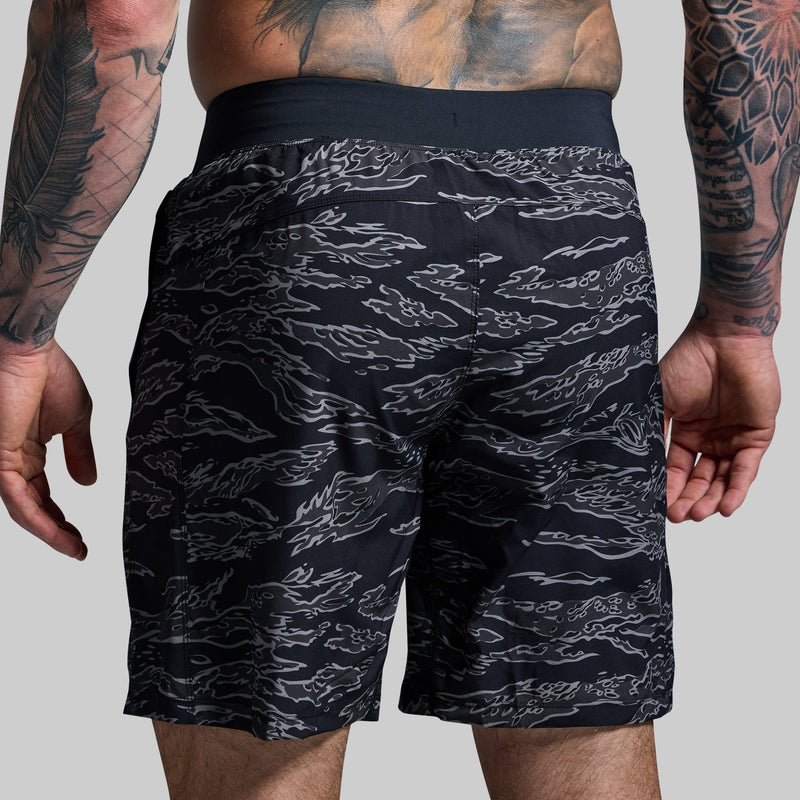 Versatile Short w/ Compression 9" (Night Tiger)