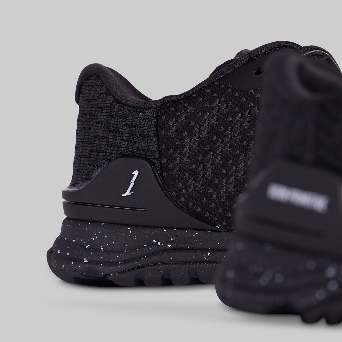 Men's Savage 1 (Black/White)
