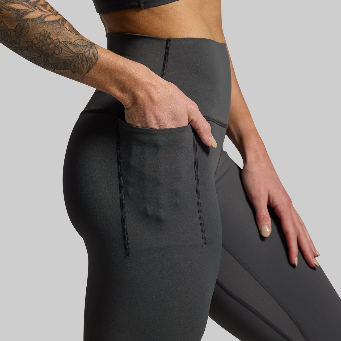 Your Go To Legging w/ Pockets 2.0 (Gunmetal)